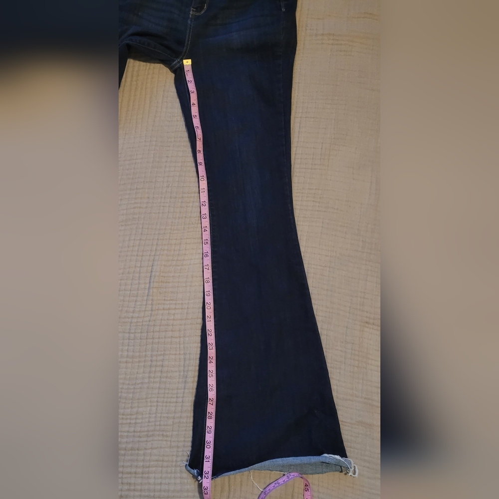Judy Blue Lily High Rise Raw Hem Flare Dark Wash Jeans - Size 7/28 - Picture 7 of 15